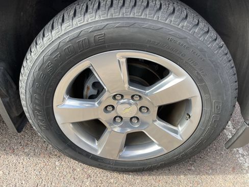 Used 2018 Chevrolet Tahoe LT w/ Luxury Package AWD/4WD image 4