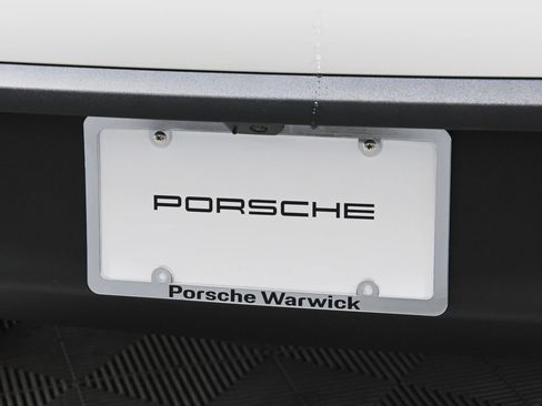 Used 2026 Porsche Macan AWD/4WD image 14