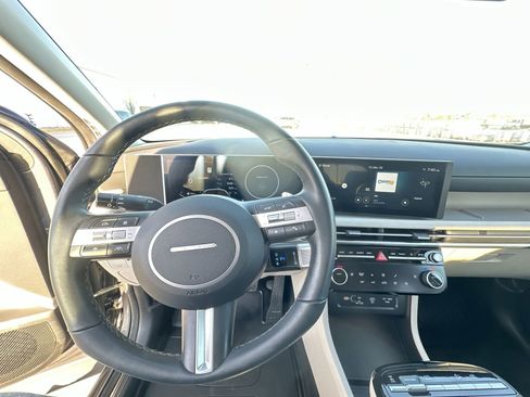 Used 2025 Hyundai Tucson SEL image 11