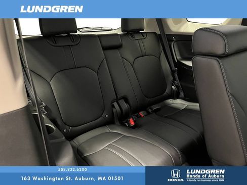 New 2026 Honda Pilot Touring image 21