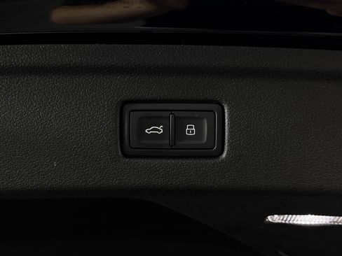 Used 2023 Audi A5 2.0T Premium image 32