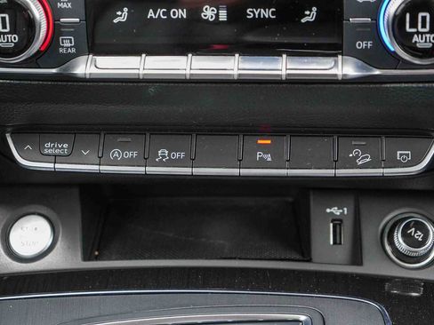 Used 2020 Audi Q5 2.0T Premium Plus w/ Premium Plus Package AWD/4WD image 19