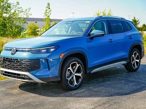 New 2025 Volkswagen Tiguan SE image 5