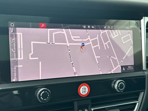 Used 2022 Porsche Macan image 19