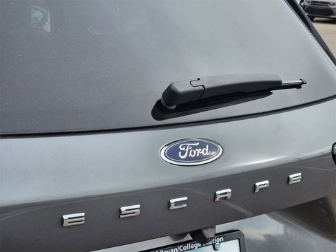 Used 2023 Ford Escape ST-Line image 11