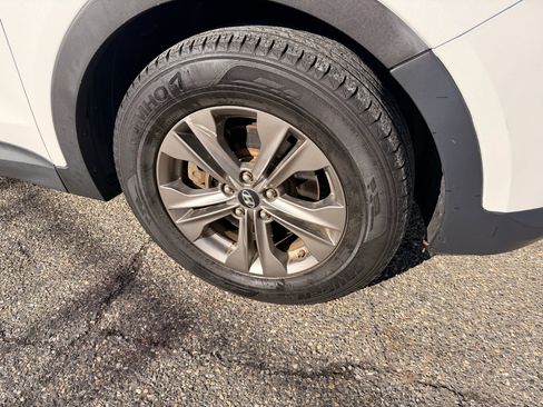 Used 2014 Hyundai Santa Fe Sport w/ Popular Equipment Package 02 image 12