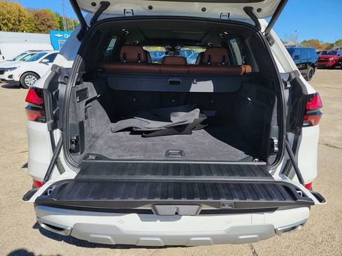 Used 2024 BMW X5 xDrive40i w/ Premium Package image 41