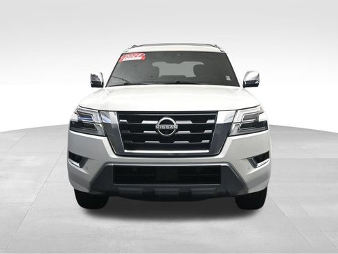 Used 2024 Nissan Armada Platinum w/ Captain's Chairs Package RWD image 8