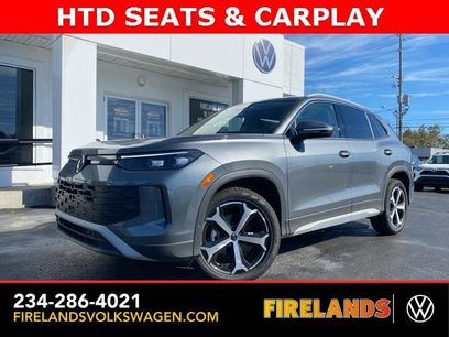 New 2025 Volkswagen Tiguan SE