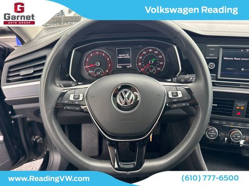 Used 2020 Volkswagen Jetta SE w/ SE Cold Weather Package FWD image 15