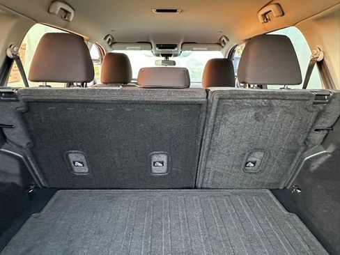 Used 2023 Nissan Rogue SV image 15