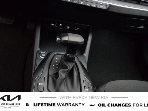 New 2026 Kia K4 FWD image 25