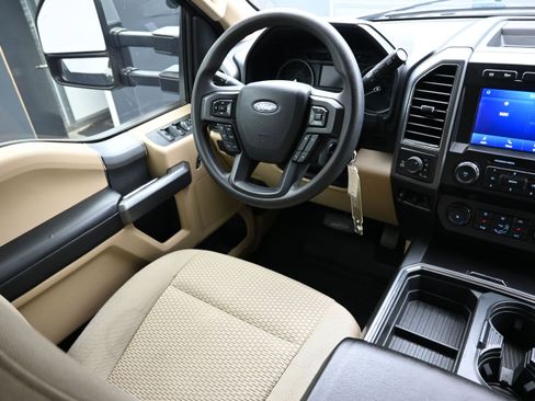 Used 2020 Ford F250 XLT w/ XLT Premium Package AWD/4WD image 24