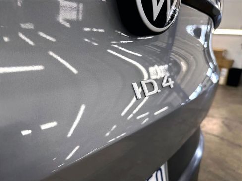 Used 2023 Volkswagen ID.4 Pro RWD image 27