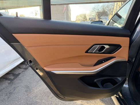 Used 2021 BMW 330i xDrive Sedan w/ Convenience Package image 33