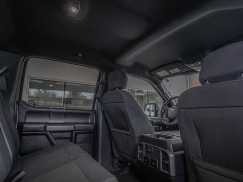 Used 2018 Ford F150 XLT w/ Equipment Group 302A Luxury AWD/4WD image 27
