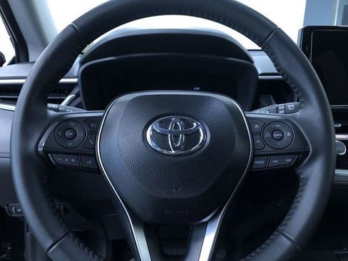Used 2026 Toyota Corolla Cross LE FWD image 25