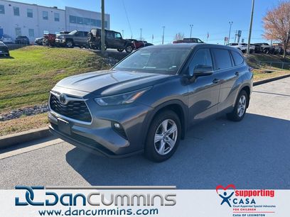 Used 2023 Toyota Highlander LE