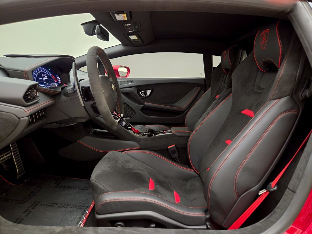 Used 2023 Lamborghini Huracan Tecnica RWD image 17