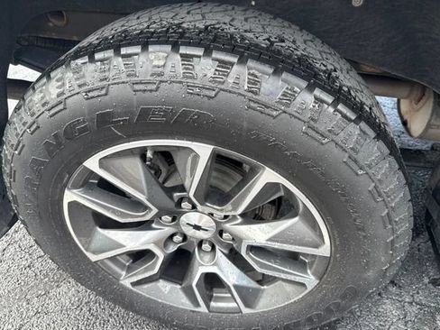Used 2023 Chevrolet Silverado 1500 RST AWD/4WD image 22