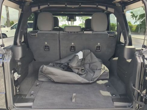 Used 2025 Jeep Wrangler Unlimited Sahara w/ Safety Group image 14