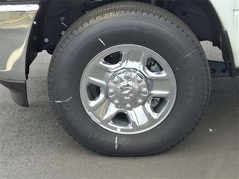 Used 2023 RAM 3500 Tradesman w/ Chrome Appearance Group image 8