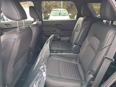 New 2025 Nissan Pathfinder Rock Creek image 26