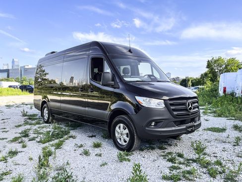 New 2026 Mercedes-Benz Sprinter 2500 image 3