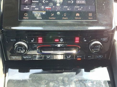 Used 2021 Jeep Grand Cherokee L Limited image 16