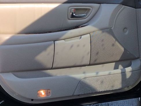 Used 2000 Toyota Avalon XLS image 13