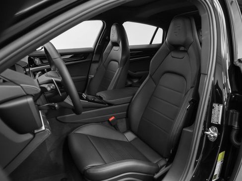 Certified 2025 Porsche Panamera 4 AWD/4WD image 38
