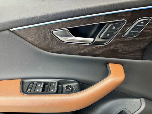 Certified 2022 Audi Q8 Premium Plus image 20