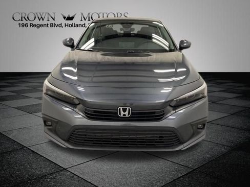 Used 2024 Honda Civic Touring image 2