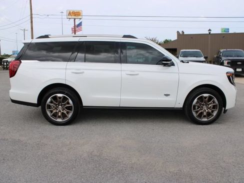New 2027 Ford Expedition King Ranch AWD/4WD image 3