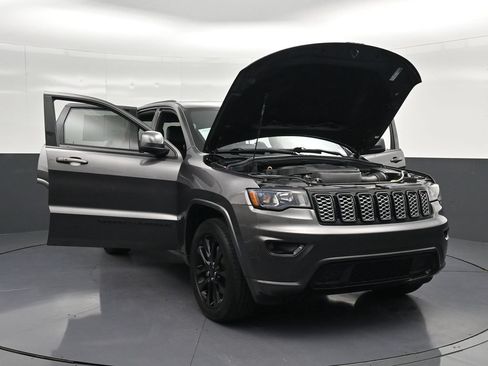 Used 2021 Jeep Grand Cherokee Laredo X RWD image 36