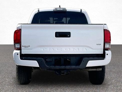 Certified 2019 Toyota Tacoma TRD Off-Road w/ Technology Package AWD/4WD image 8