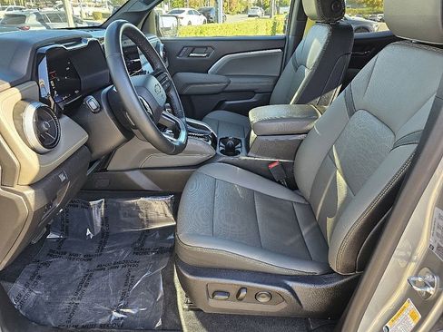 Used 2023 Chevrolet Colorado ZR2 w/ ZR2 Convenience Package III image 26