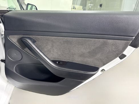 Used 2021 Tesla Model 3 Standard Range Plus image 27