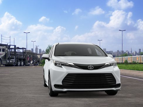 New 2026 Toyota Sienna LE FWD image 18