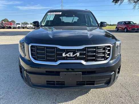 Used 2025 Kia Telluride S AWD/4WD image 2