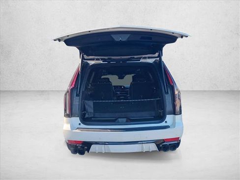 Used 2023 Cadillac Escalade V image 7
