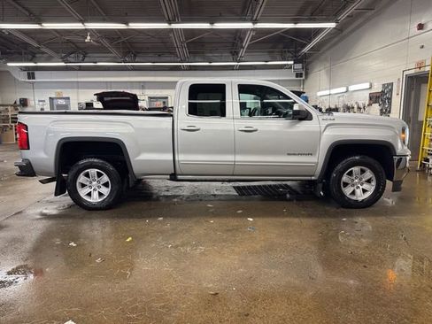 Used 2019 GMC Sierra 1500 SLE w/ SLE Value Package AWD/4WD image 7