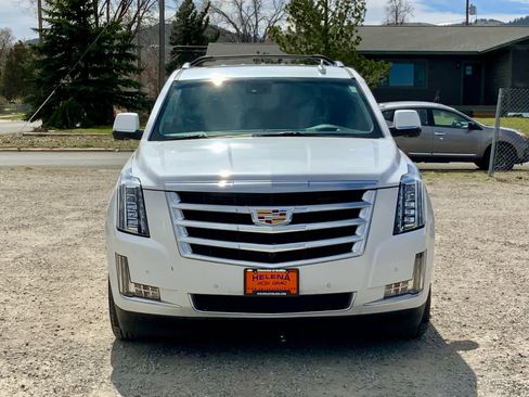 Used 2020 Cadillac Escalade ESV Luxury AWD/4WD image 8