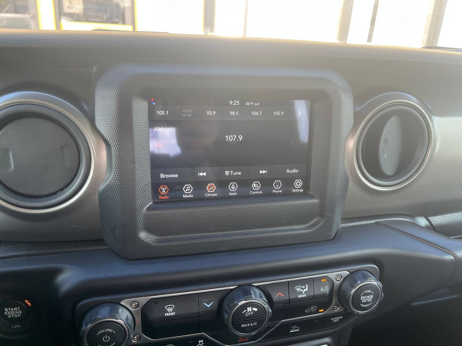 Used 2023 Jeep Wrangler Unlimited Sport AWD/4WD image 16