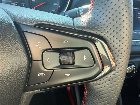 Used 2023 Chevrolet TrailBlazer RS image 17