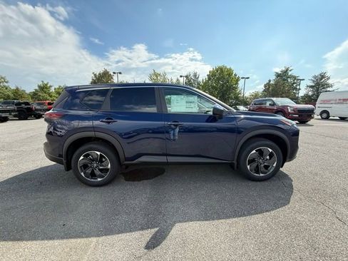 New 2026 Nissan Rogue SV image 4