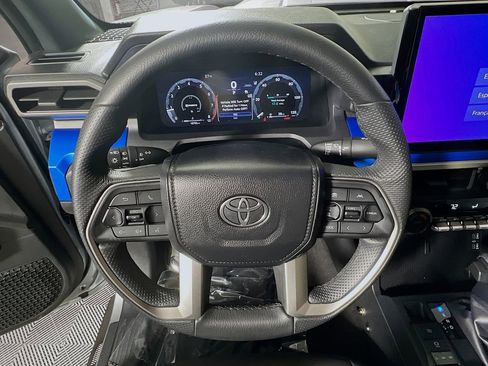 Used 2024 Toyota Tacoma TRD Sport image 11