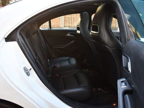 Used 2019 Mercedes-Benz CLA 250 4MATIC w/ Premium Package image 32