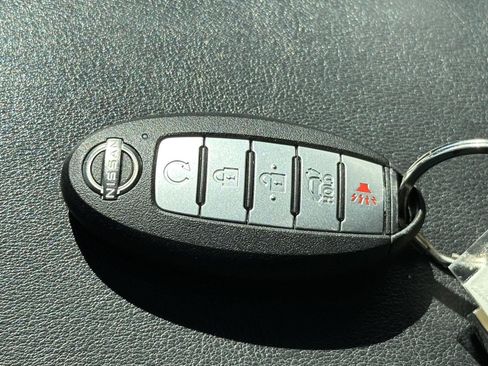 Used 2022 Nissan Pathfinder SL w/ SL Premium Package AWD/4WD image 14