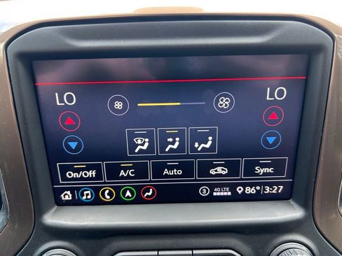 Used 2020 Chevrolet Silverado 1500 High Country w/ Technology Package image 36